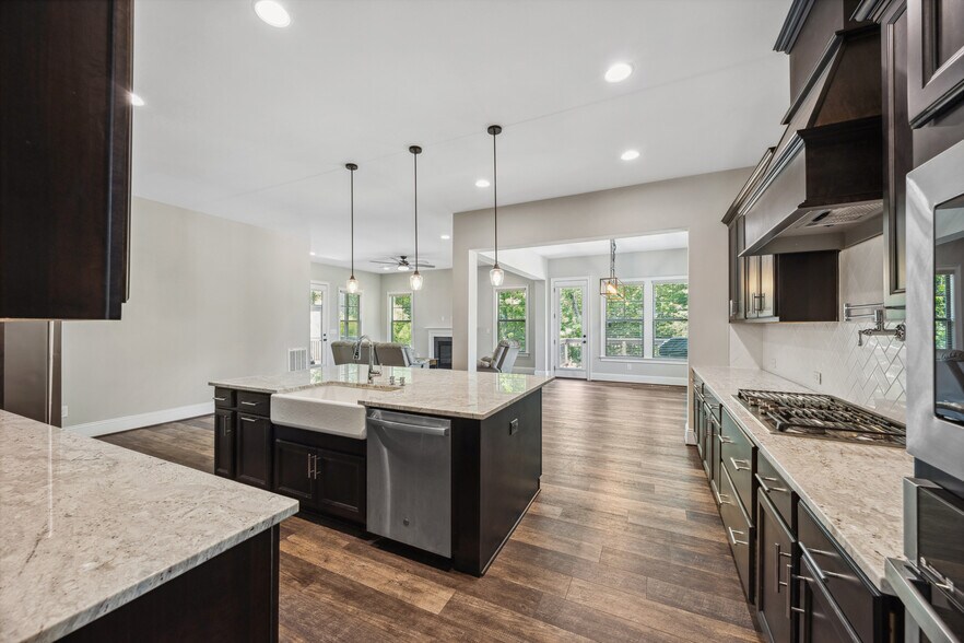 Building Photo - 405 Gilpin Way