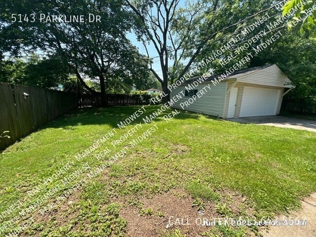 Building Photo - 5143 Parkline Dr