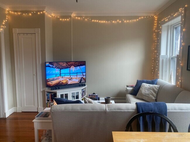 Building Photo - 50 Revere St