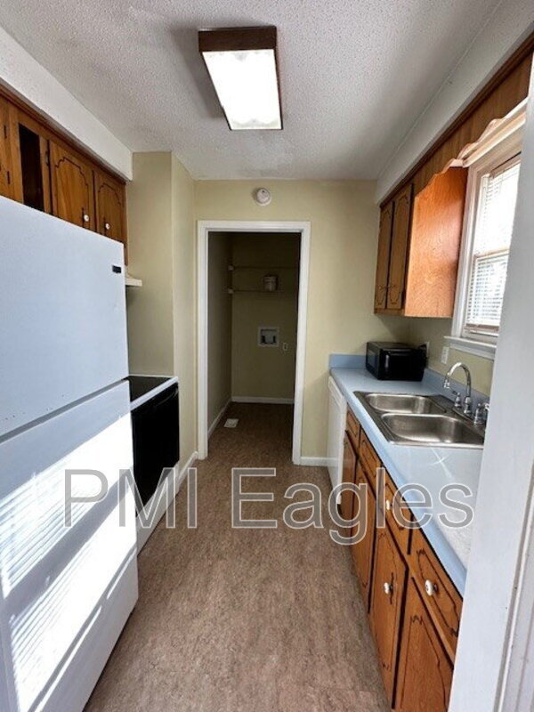 Building Photo - 3444 Arvin Dr