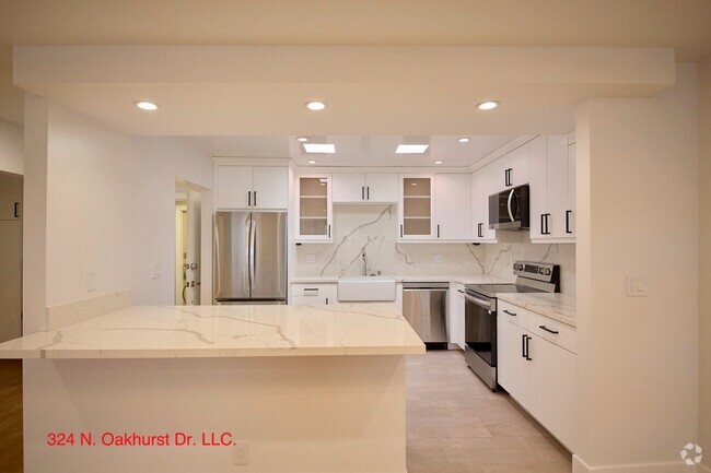 Apartment 302 - Kitchen - Oakhurst 90210 Apartments