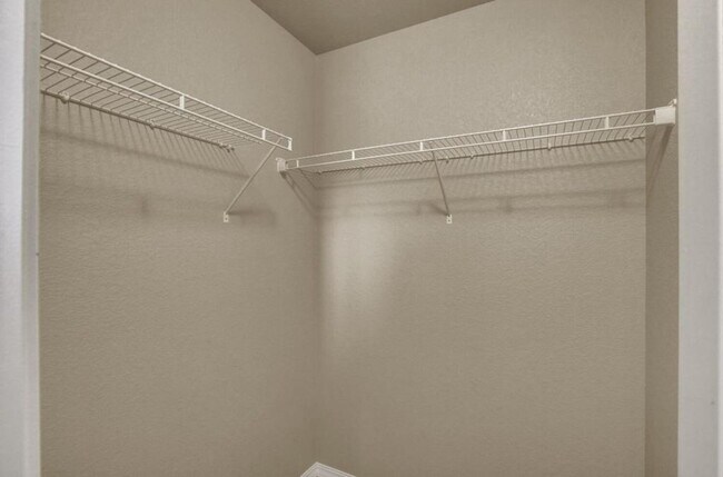 Building Photo - 6507 Donahue Drive