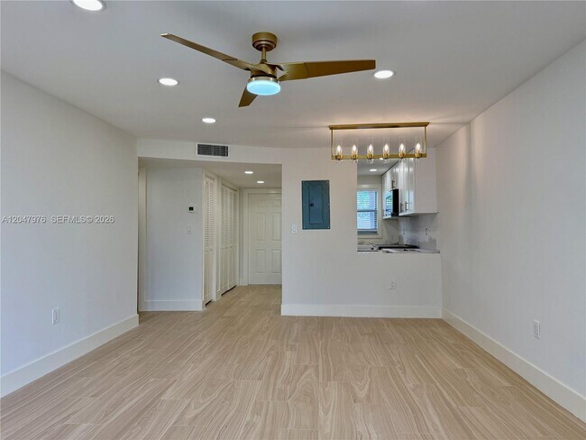 Building Photo - 8600 Sunrise Lakes Blvd
