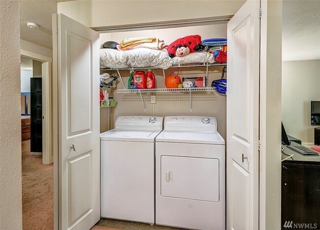 Building Photo - 15819 Leary Wy