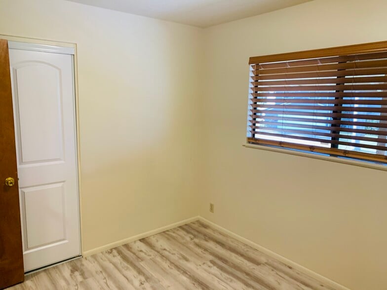 Building Photo - 2751 Palalani St