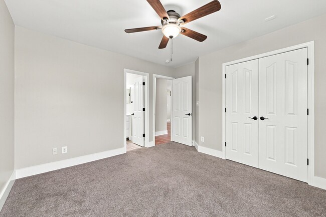 Building Photo - 5519 Mt Mansfield Rd