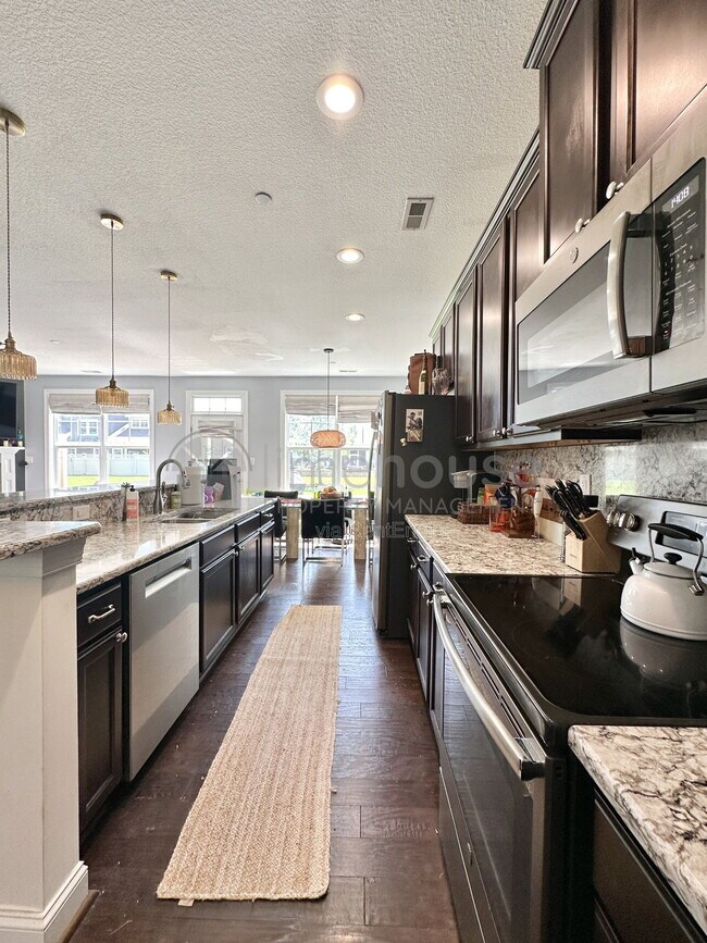 Building Photo - 127 Repose Ln