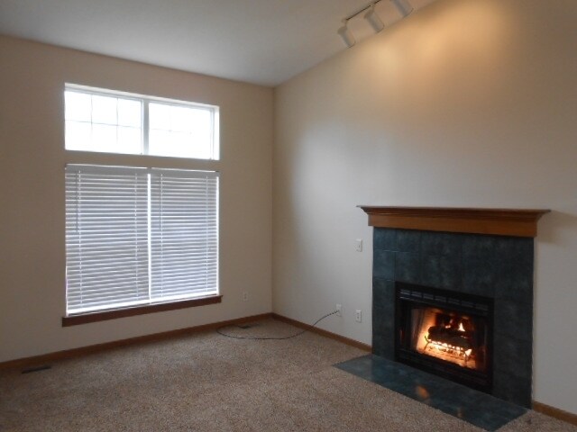Building Photo - 210 Windward Ct