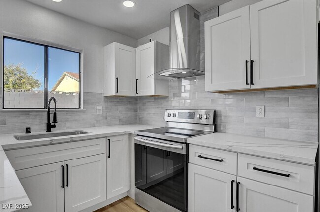 Building Photo - 4012 N Mira Ln