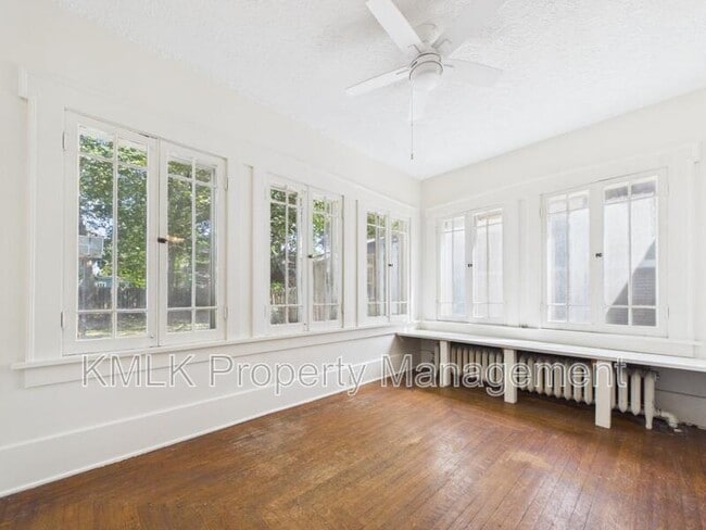 Building Photo - 137 Conger Ave