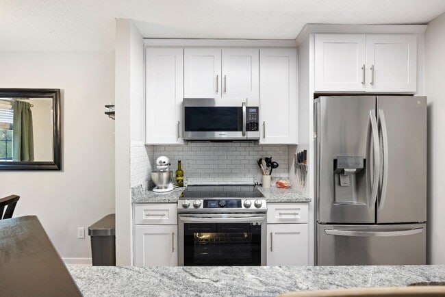 Building Photo - 340 Sandpiper Dr