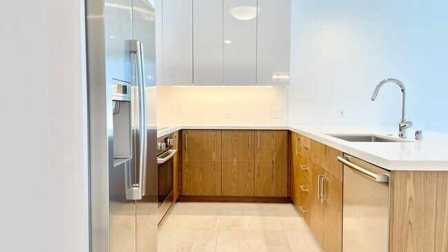 Building Photo - 629 Keeaumoku Street