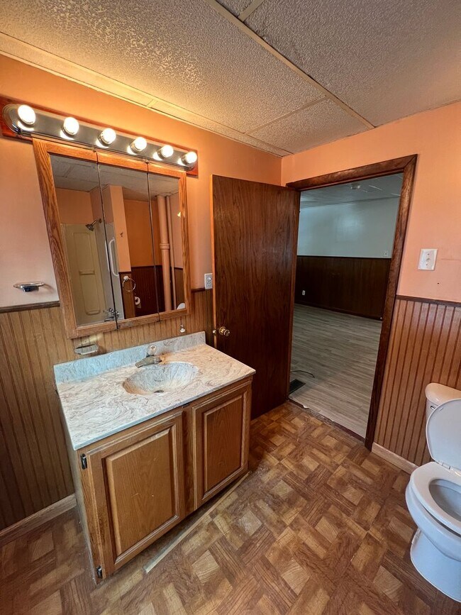 Building Photo - 32 5th Ave