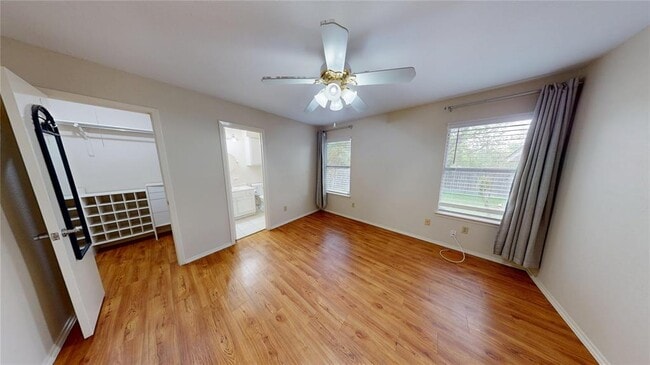 Building Photo - 3007 Blazing Star Trail
