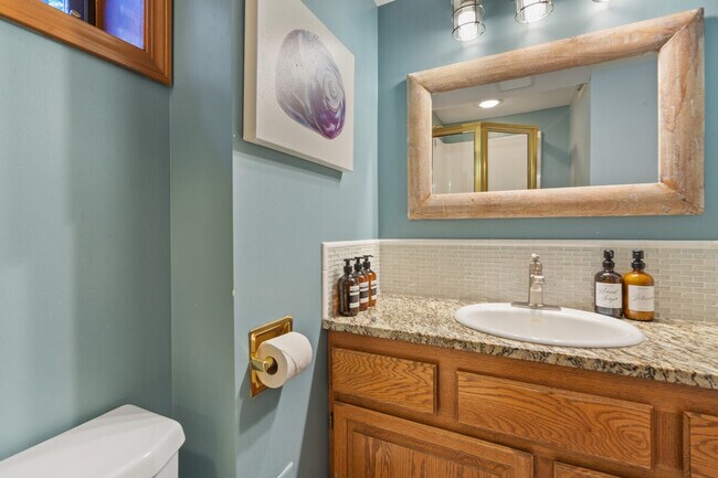 Building Photo - 10507 Rainier Ave S