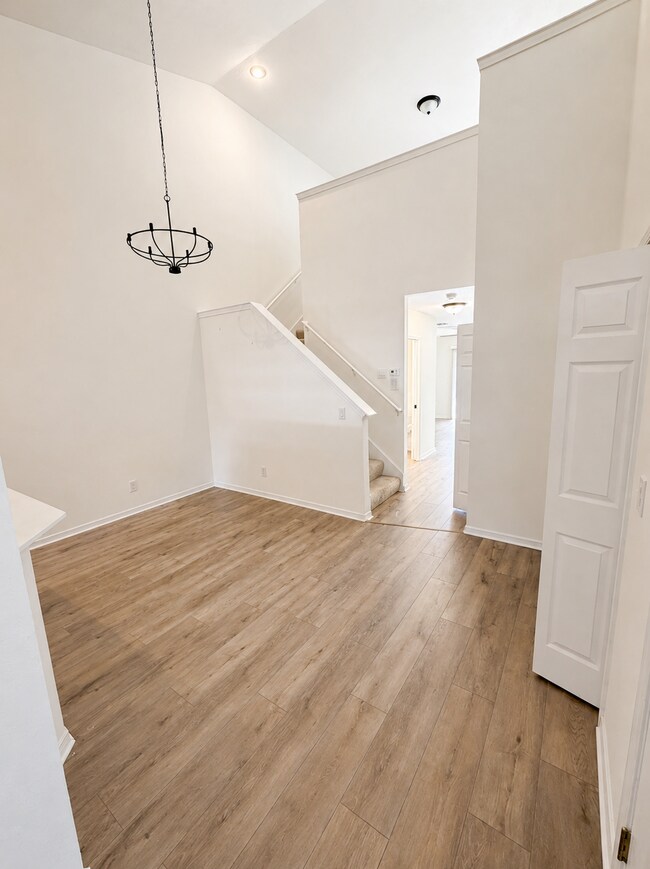 Building Photo - Welcome to The Hammocks! Newly Updated 3 bedroom 2.5 bath home.