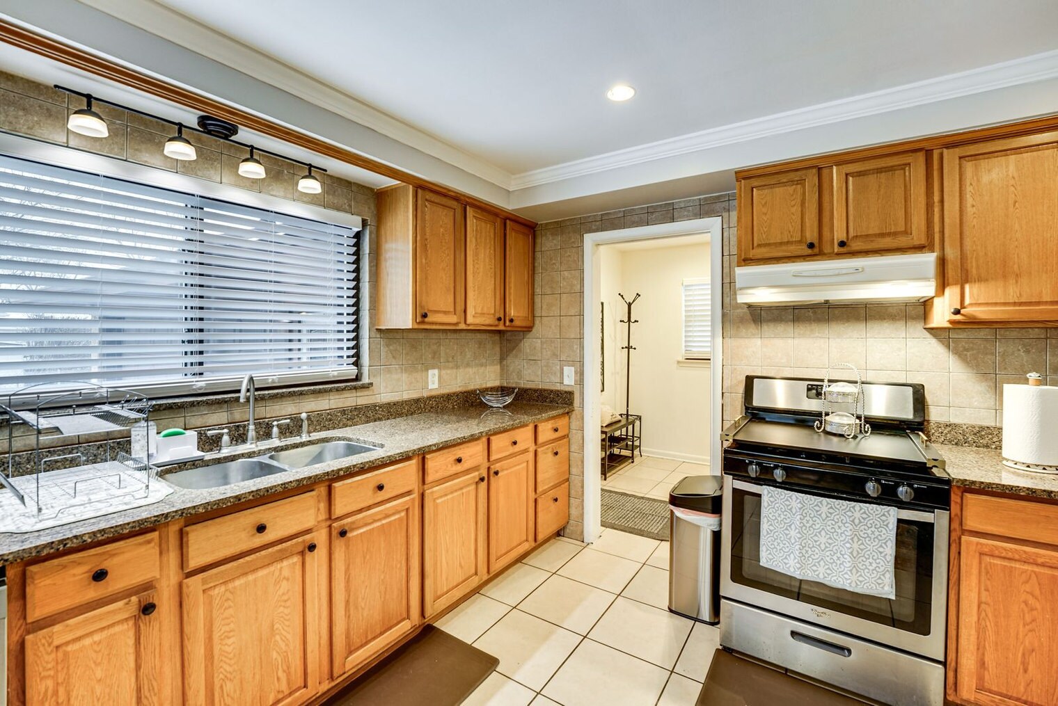 Building Photo - 31730 Coronet Dr