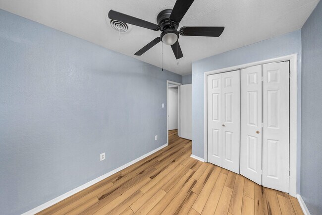 Building Photo - 4659 NW Ozmun Ave