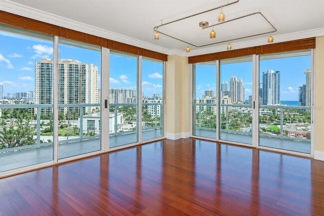 Building Photo - 16500 Collins Ave