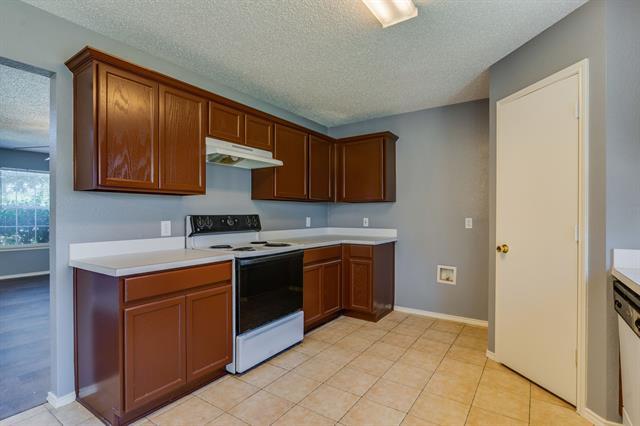 Building Photo - 901 Greenbend Dr
