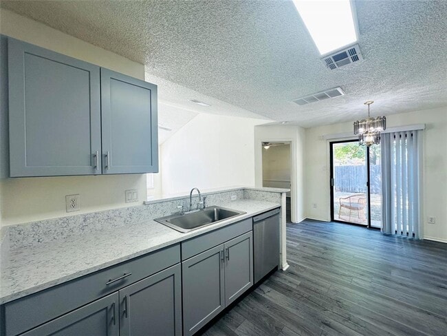 Building Photo - 14414 Tiffer Ln