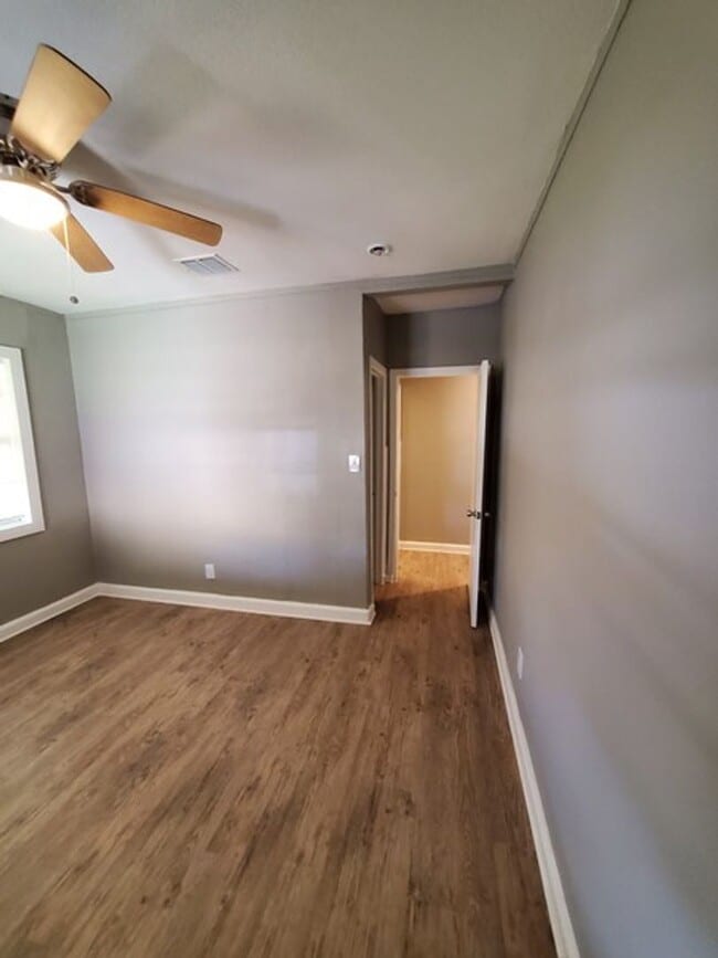 Building Photo - Beautiful 3-Bed Apartment in Schertz!