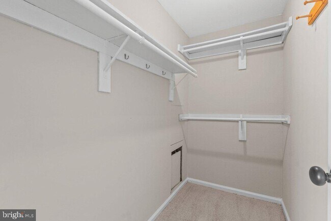 Building Photo - 5 Bardia Ct