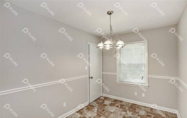 Building Photo - 3206 Bayless Dr SW