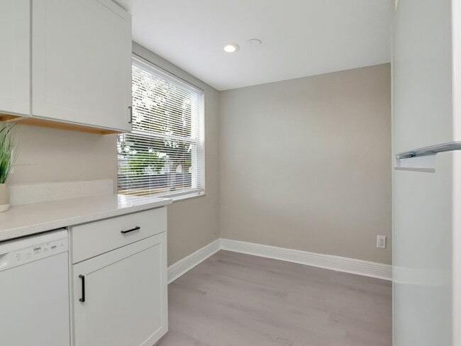 Building Photo - 107 Karde Ln