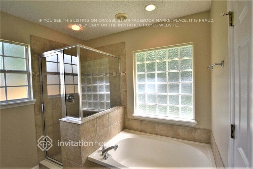 Building Photo - 316 Southlake Dr