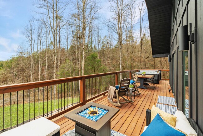 Building Photo - 928 Ditney Way