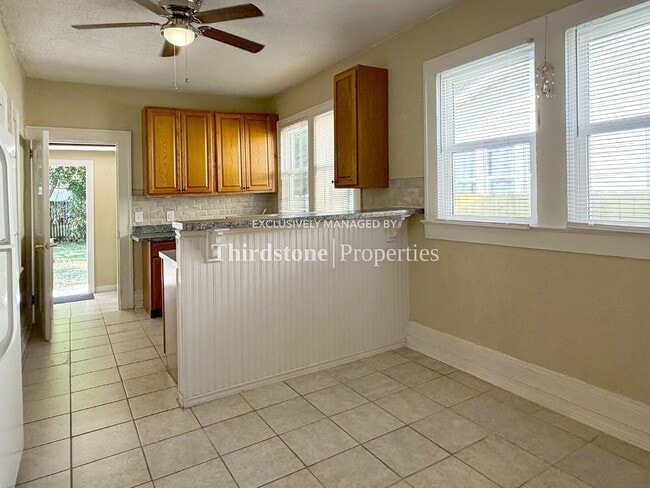 Building Photo - 4718 Ramona Blvd