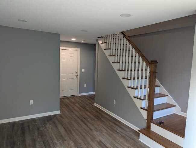 Building Photo - 45 Westcott St