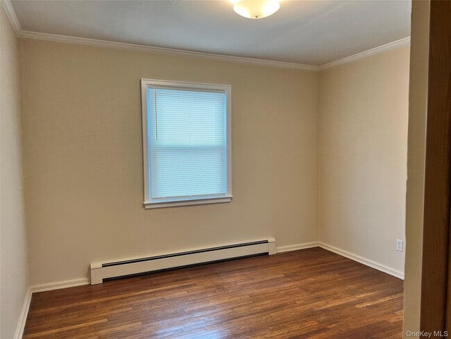 Building Photo - 223 Clay Pitts Rd