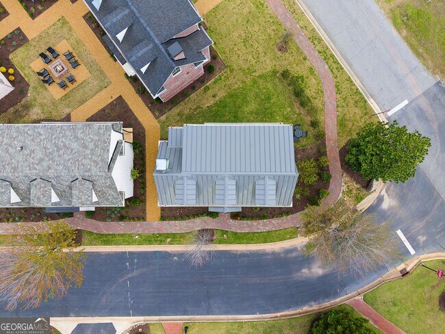 Building Photo - 11 Bourbon St