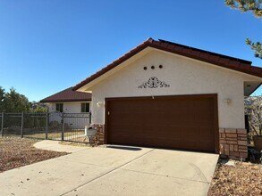 Building Photo - Furnished Dream in Stallion Springs