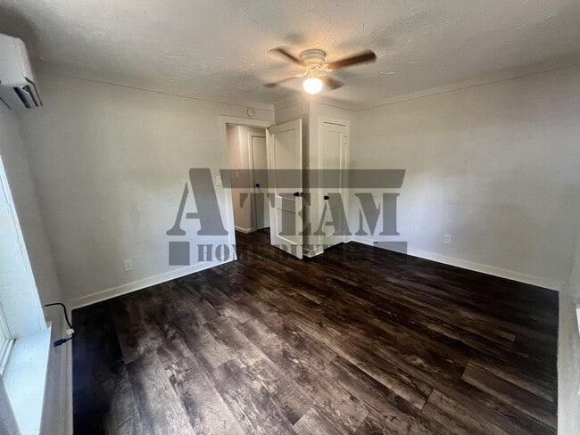 Building Photo - 3 Bed 1 Bath home for rent!