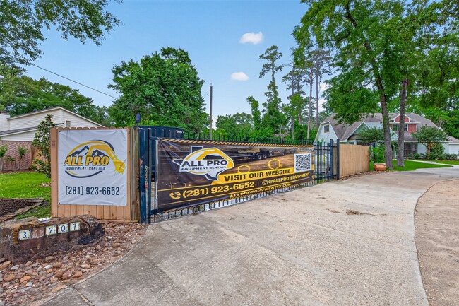 Building Photo - 30207 E Geneva Dr
