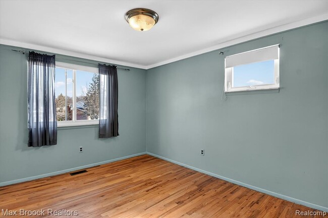 Building Photo - 33815 Orban Dr