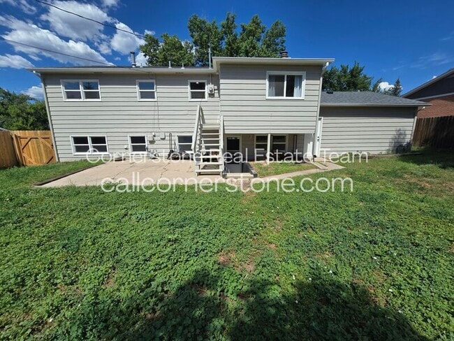 Building Photo - 2215 N Chelton Rd