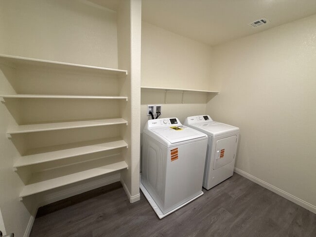 Building Photo - 10415 Ricordi St