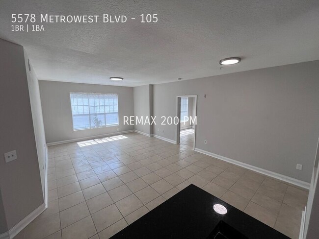 Building Photo - 5578 Metrowest Blvd
