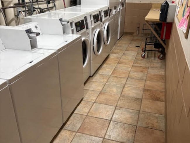 Building Photo - 1339 N Dearborn St