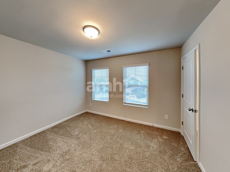 Building Photo - 373 Winston Cir