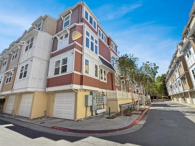 Building Photo - 830 Frederick Commons