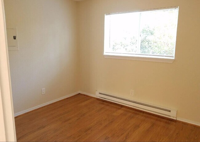Building Photo - 10725 Myers Way S