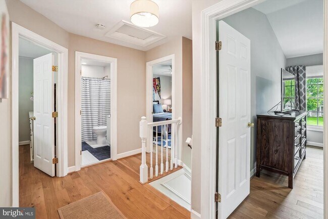 Building Photo - 8300 Centerbrook Pl
