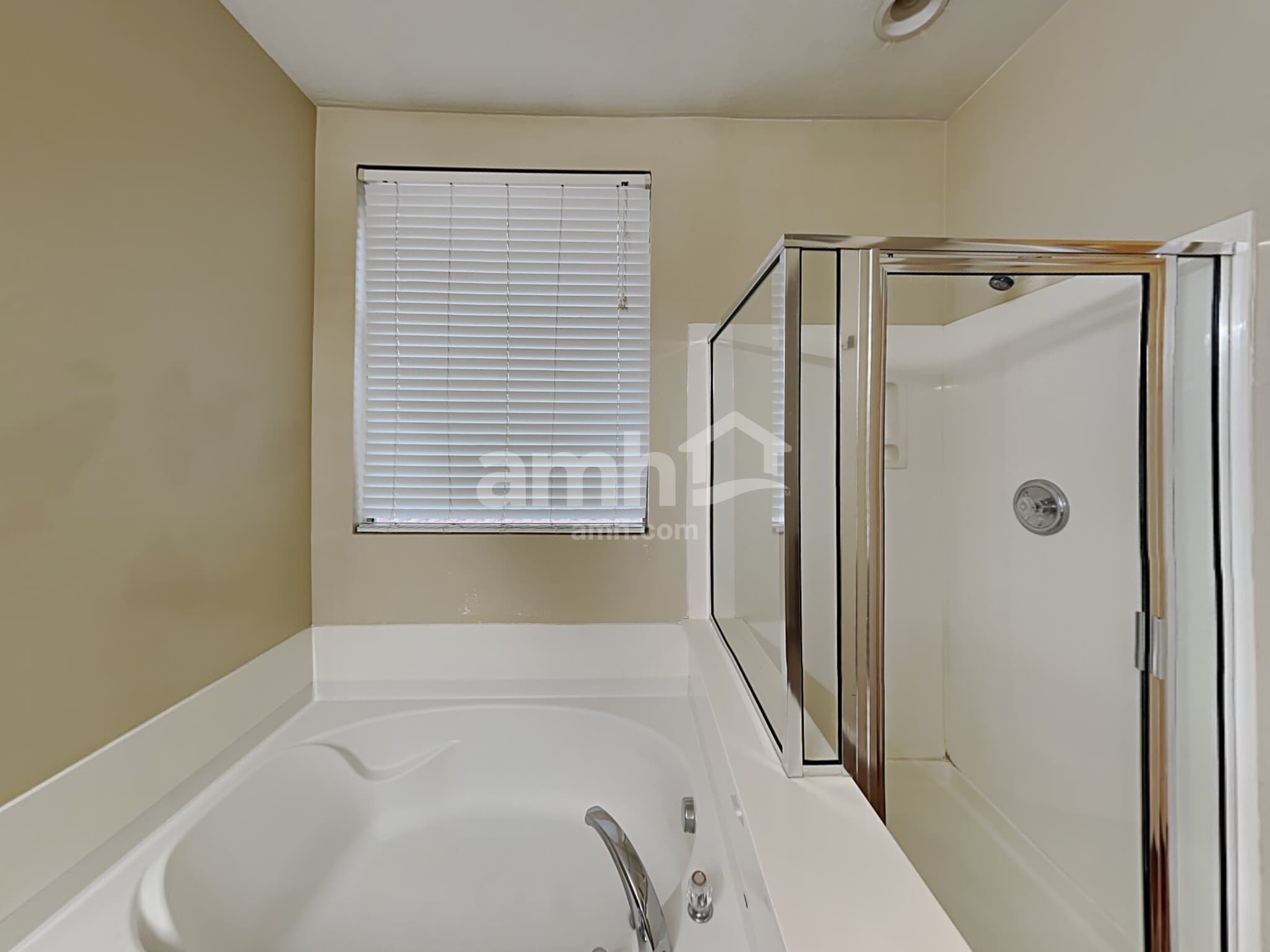 Building Photo - 17646 W Bridger St