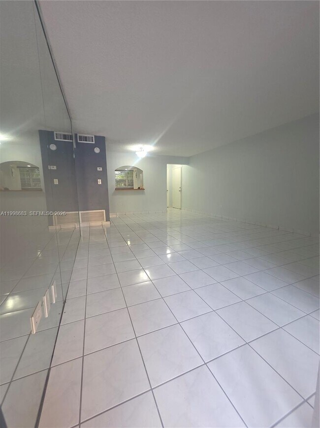 Building Photo - 8101 SW 73rd Ave