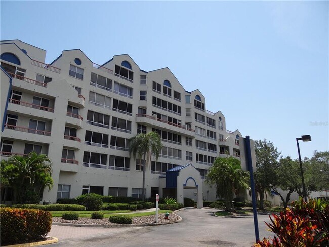 Building Photo - 2333 Feather Sound Dr